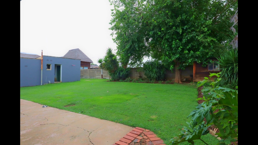4 Bedroom Property for Sale in Raceview Gauteng