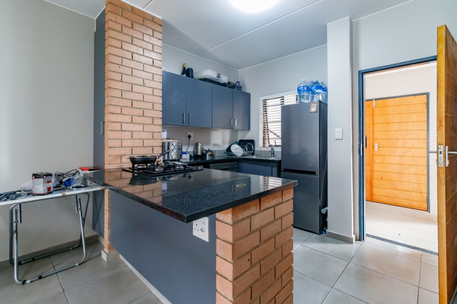 2 Bedroom Property for Sale in Vorna Valley Gauteng