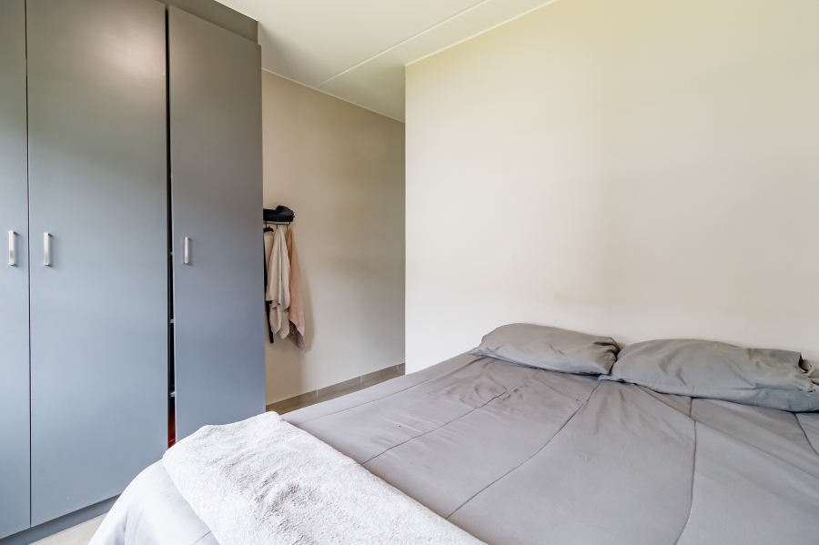 2 Bedroom Property for Sale in Vorna Valley Gauteng