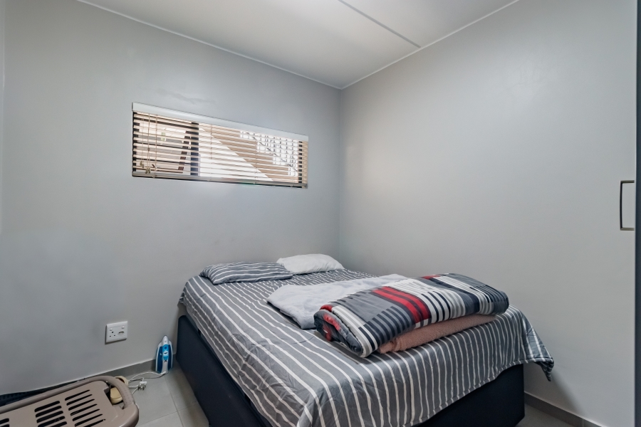 2 Bedroom Property for Sale in Vorna Valley Gauteng