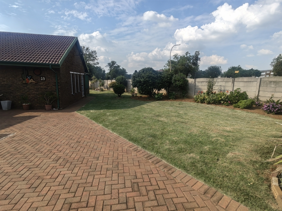 3 Bedroom Property for Sale in Rensburg Gauteng