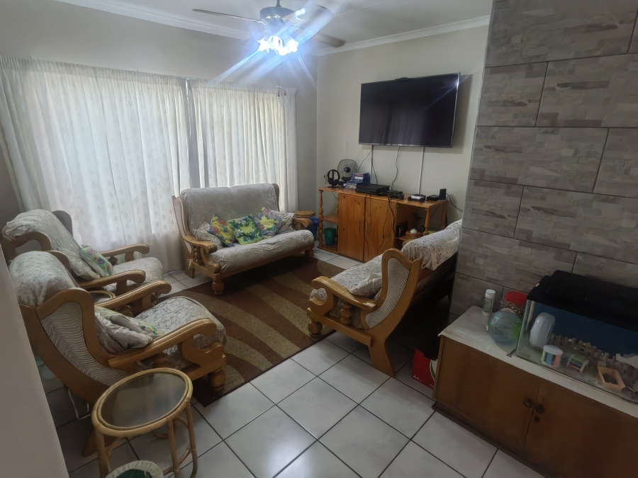 3 Bedroom Property for Sale in Rensburg Gauteng