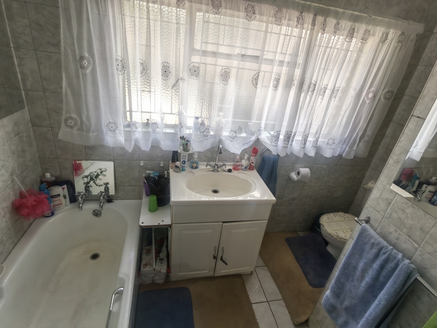 3 Bedroom Property for Sale in Rensburg Gauteng