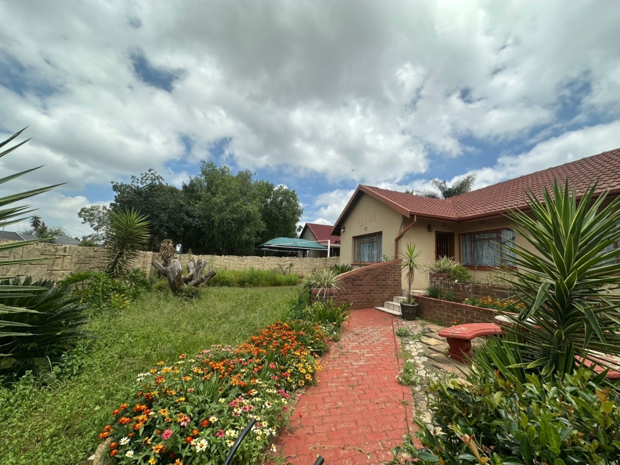 To Let 3 Bedroom Property for Rent in General Albertspark Gauteng