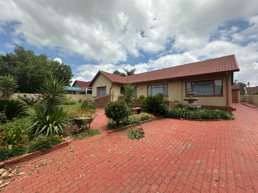 To Let 3 Bedroom Property for Rent in General Albertspark Gauteng