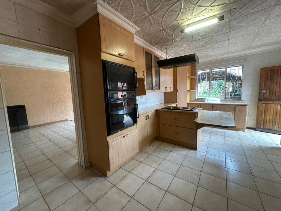 To Let 3 Bedroom Property for Rent in General Albertspark Gauteng