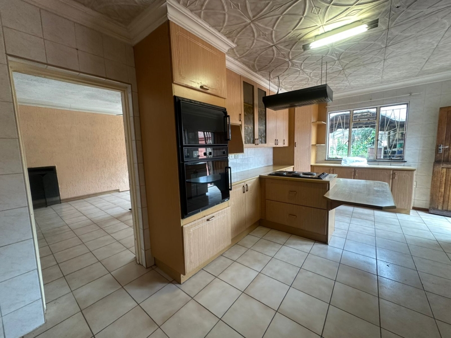 To Let 3 Bedroom Property for Rent in General Albertspark Gauteng