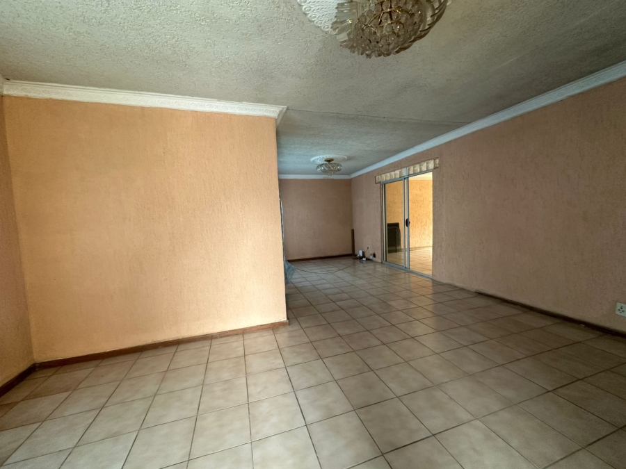 To Let 3 Bedroom Property for Rent in General Albertspark Gauteng