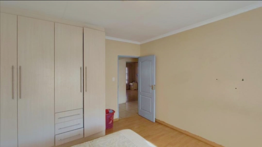 3 Bedroom Property for Sale in Dawn Park Gauteng