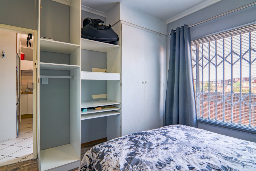 1 Bedroom Property for Sale in Highveld Gauteng