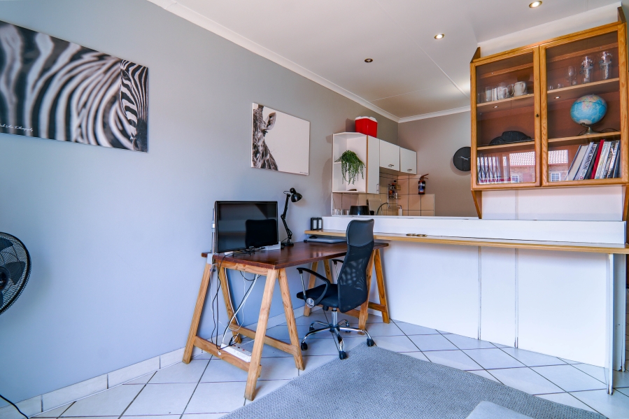 1 Bedroom Property for Sale in Highveld Gauteng