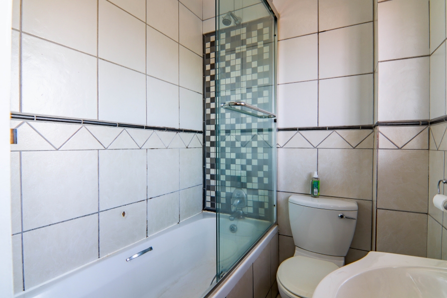 1 Bedroom Property for Sale in Highveld Gauteng