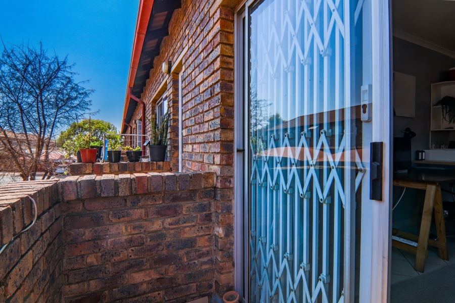 1 Bedroom Property for Sale in Highveld Gauteng