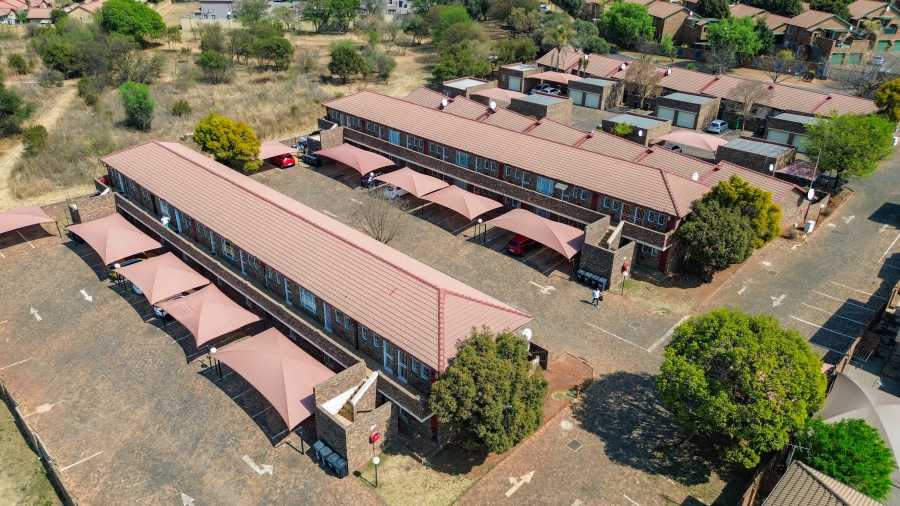 1 Bedroom Property for Sale in Highveld Gauteng