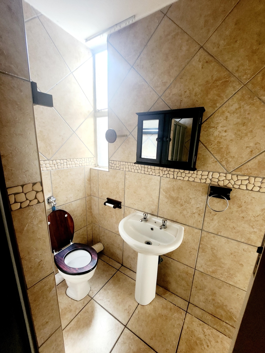 2 Bedroom Property for Sale in Three Rivers Gauteng