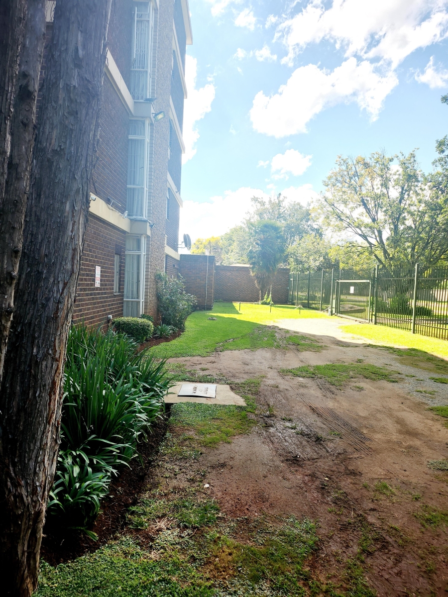 2 Bedroom Property for Sale in Three Rivers Gauteng