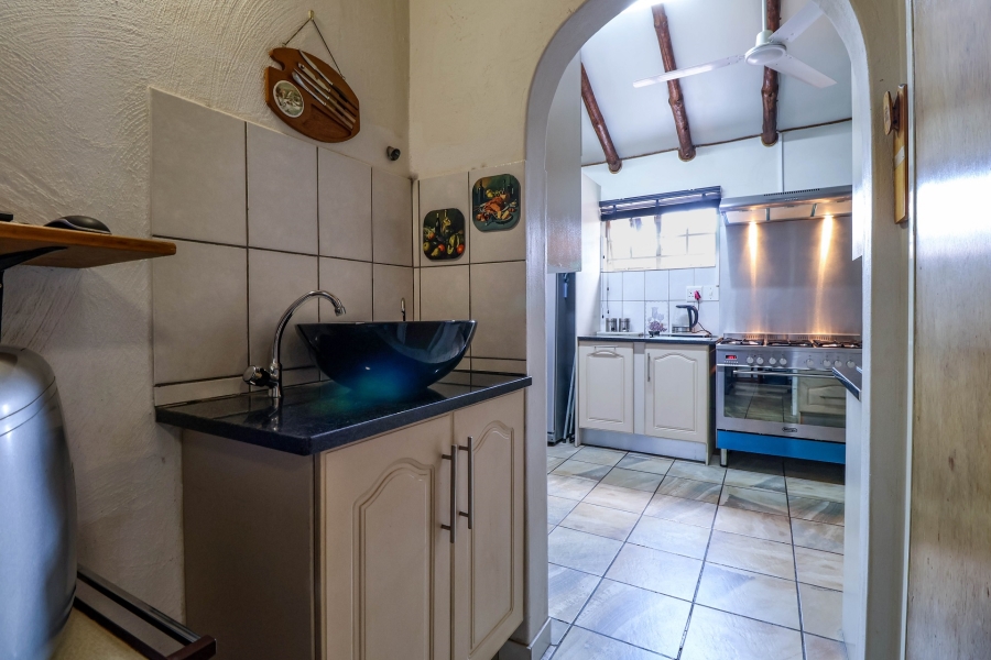 6 Bedroom Property for Sale in Eldoraigne Gauteng