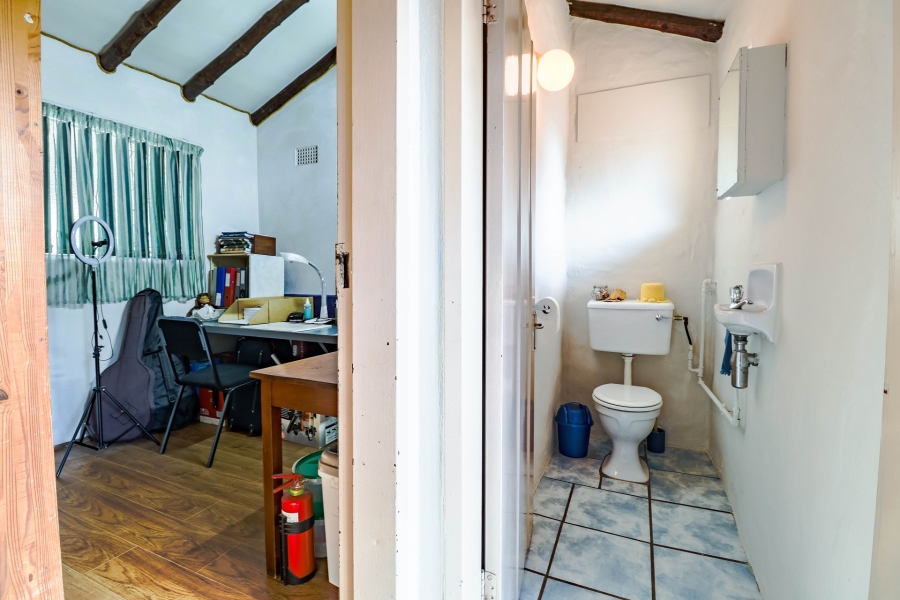 6 Bedroom Property for Sale in Eldoraigne Gauteng