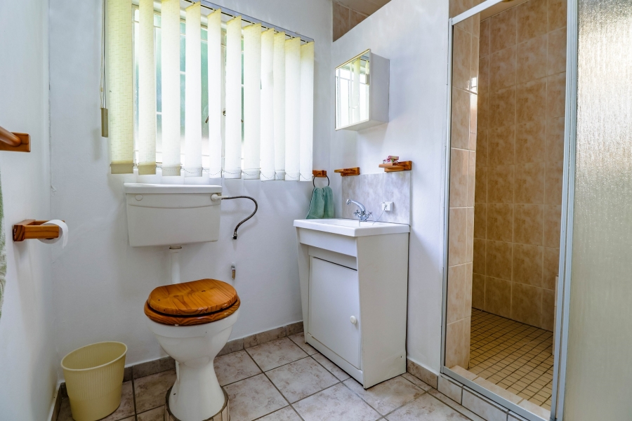 6 Bedroom Property for Sale in Eldoraigne Gauteng