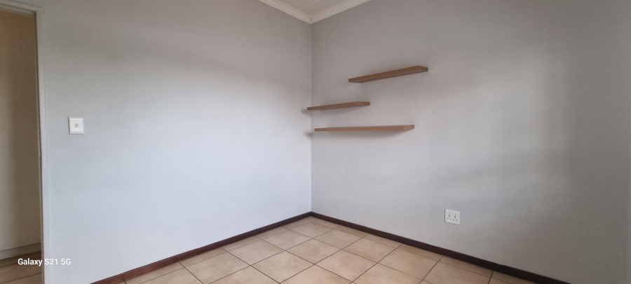 1 Bedroom Property for Sale in Hillcrest Gauteng