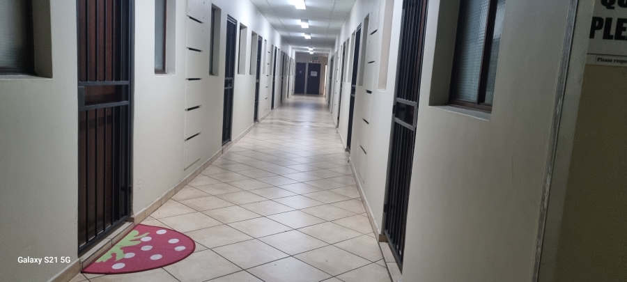 1 Bedroom Property for Sale in Hillcrest Gauteng