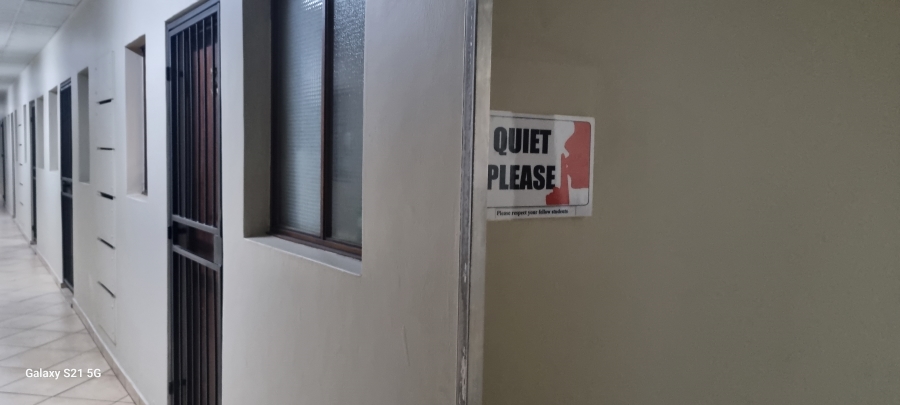 1 Bedroom Property for Sale in Hillcrest Gauteng