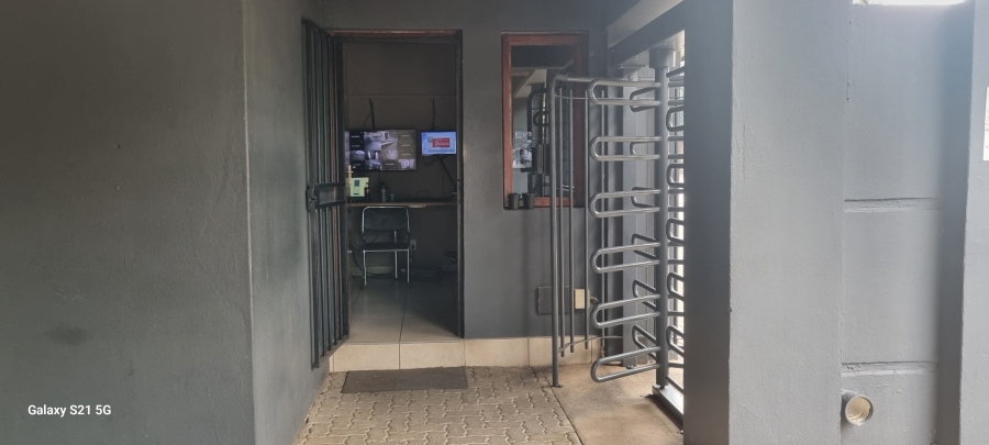 1 Bedroom Property for Sale in Hillcrest Gauteng