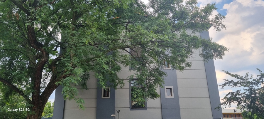 1 Bedroom Property for Sale in Hillcrest Gauteng