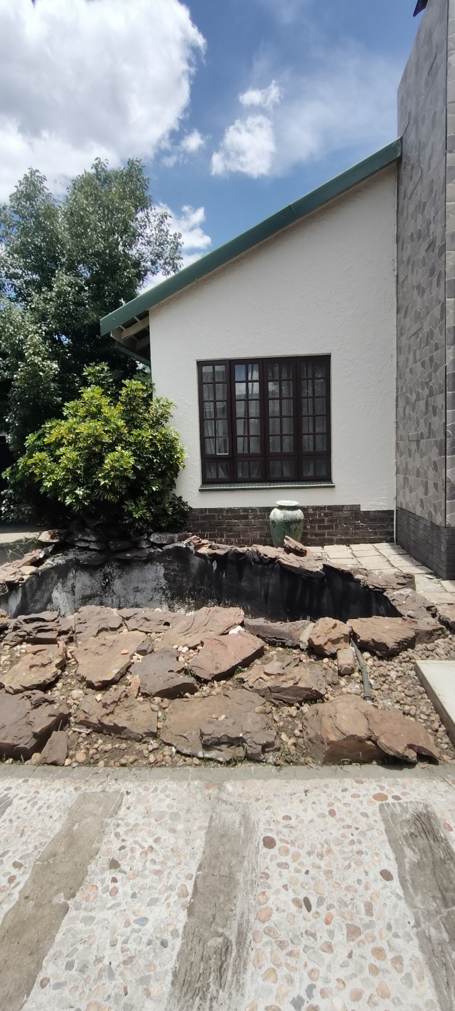 To Let 4 Bedroom Property for Rent in Eastleigh Ridge Gauteng