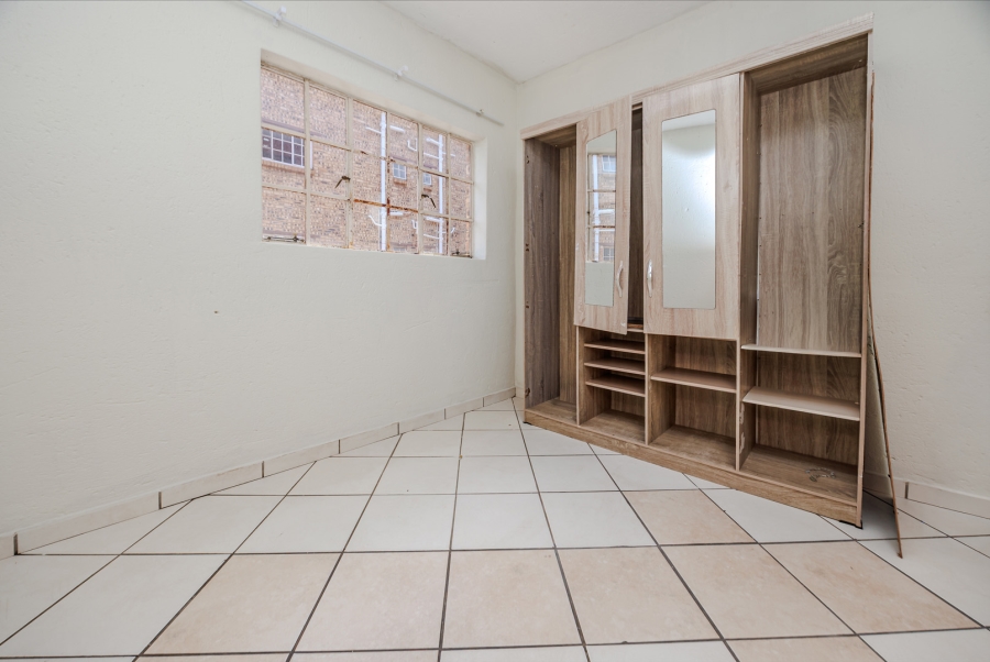 1 Bedroom Property for Sale in Randfontein Central Gauteng