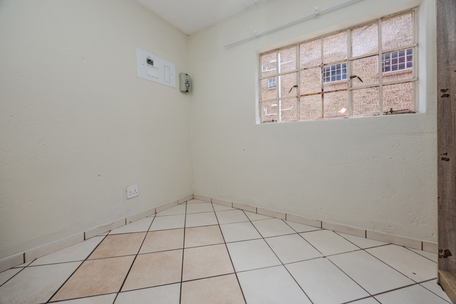 1 Bedroom Property for Sale in Randfontein Central Gauteng