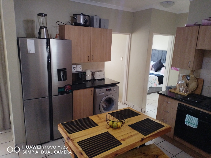 2 Bedroom Property for Sale in Kosmosdal Gauteng
