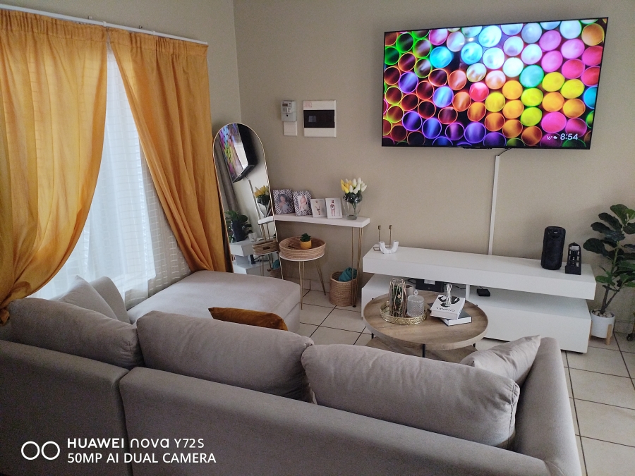 2 Bedroom Property for Sale in Kosmosdal Gauteng