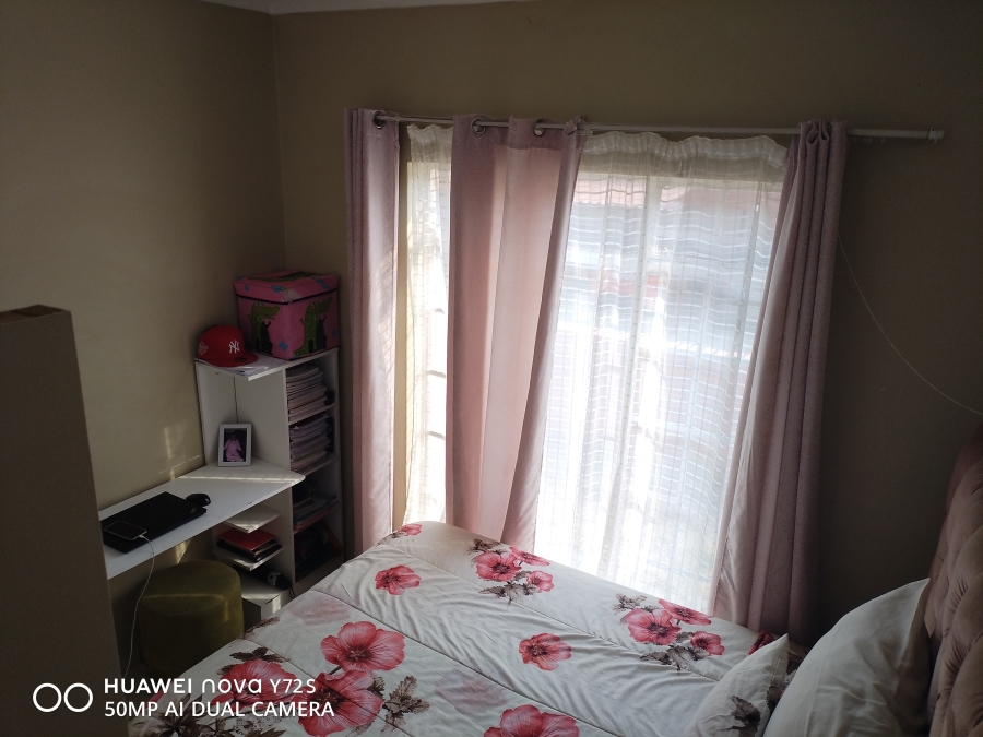 2 Bedroom Property for Sale in Kosmosdal Gauteng