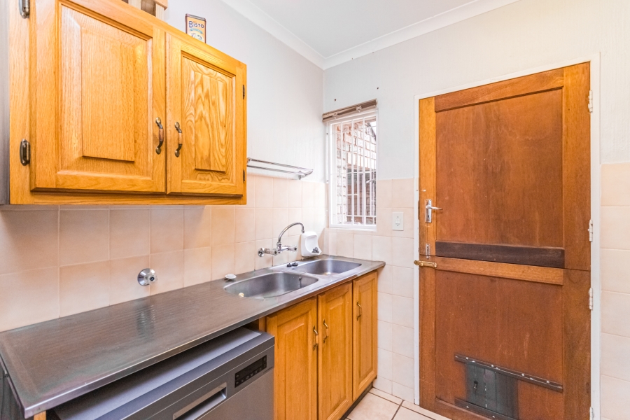 3 Bedroom Property for Sale in Die Hoewes Gauteng