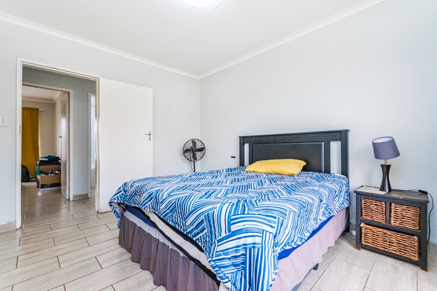 3 Bedroom Property for Sale in Die Hoewes Gauteng