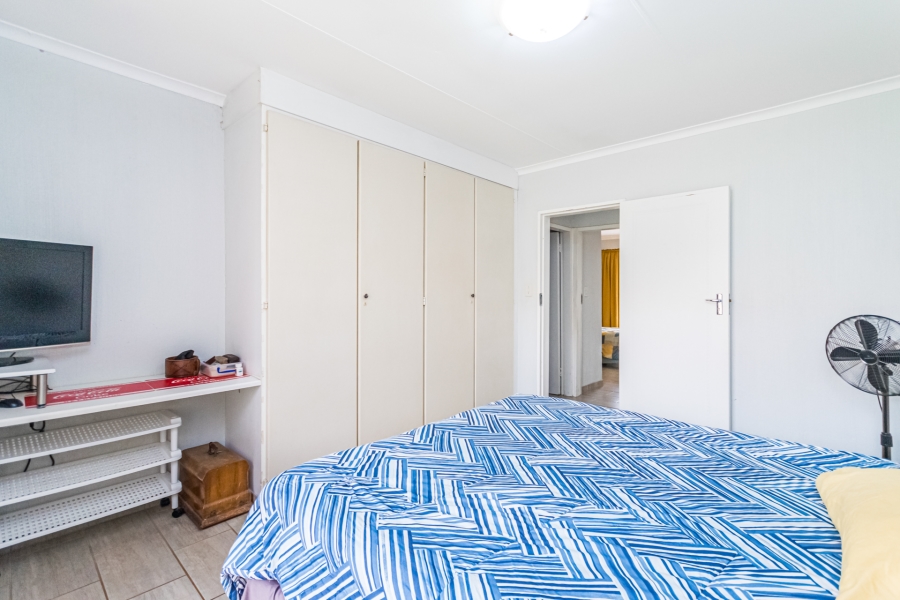 3 Bedroom Property for Sale in Die Hoewes Gauteng