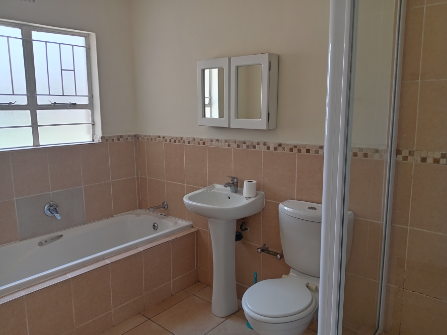 To Let 2 Bedroom Property for Rent in Ormonde View Gauteng