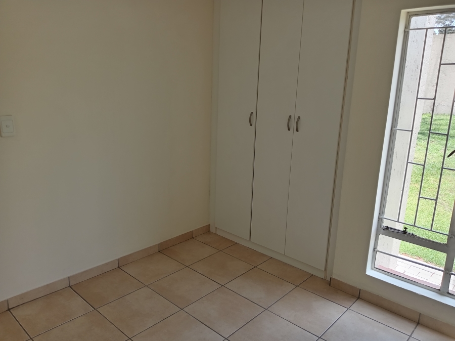 To Let 2 Bedroom Property for Rent in Ormonde View Gauteng