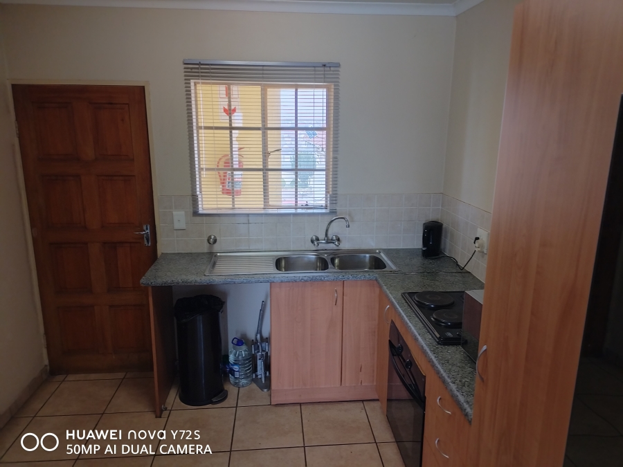 1 Bedroom Property for Sale in Kosmosdal Gauteng