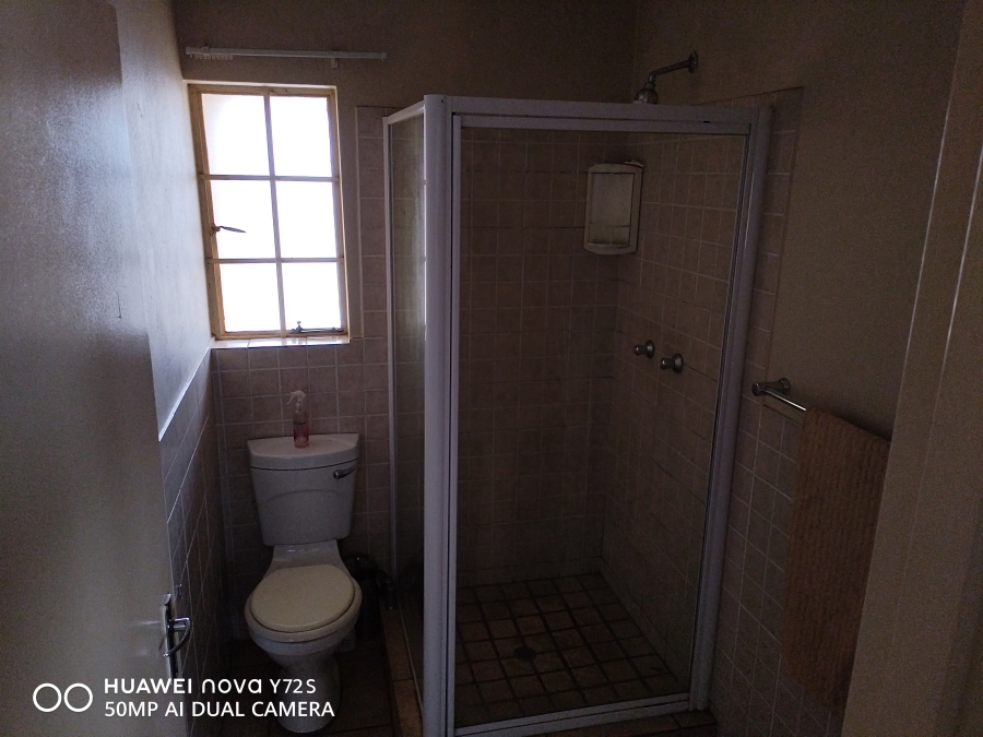 1 Bedroom Property for Sale in Kosmosdal Gauteng