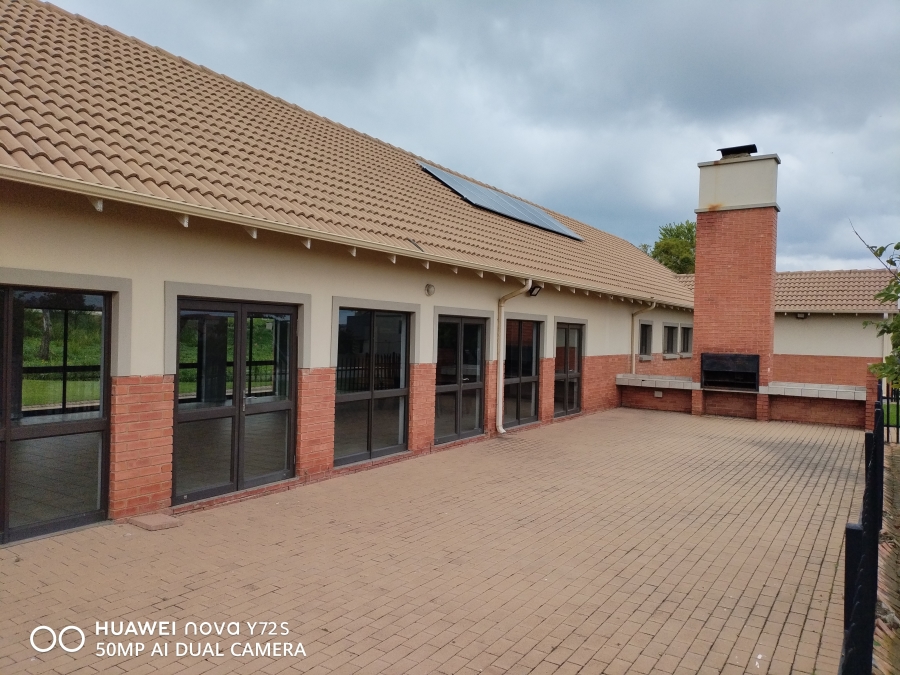 1 Bedroom Property for Sale in Kosmosdal Gauteng
