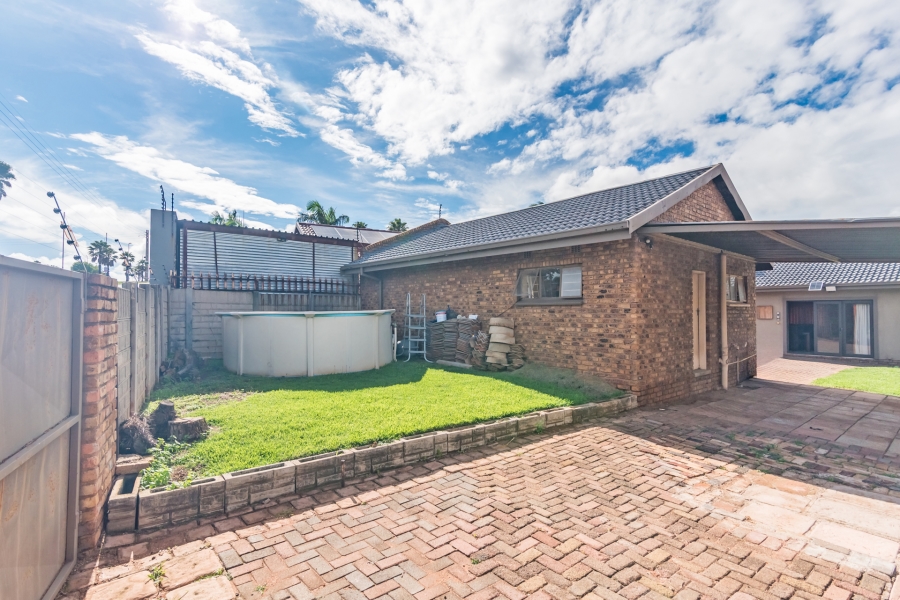 3 Bedroom Property for Sale in Rant En Dal Gauteng