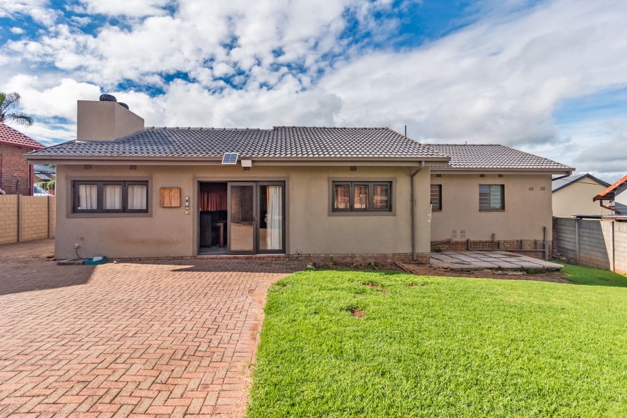 3 Bedroom Property for Sale in Rant En Dal Gauteng