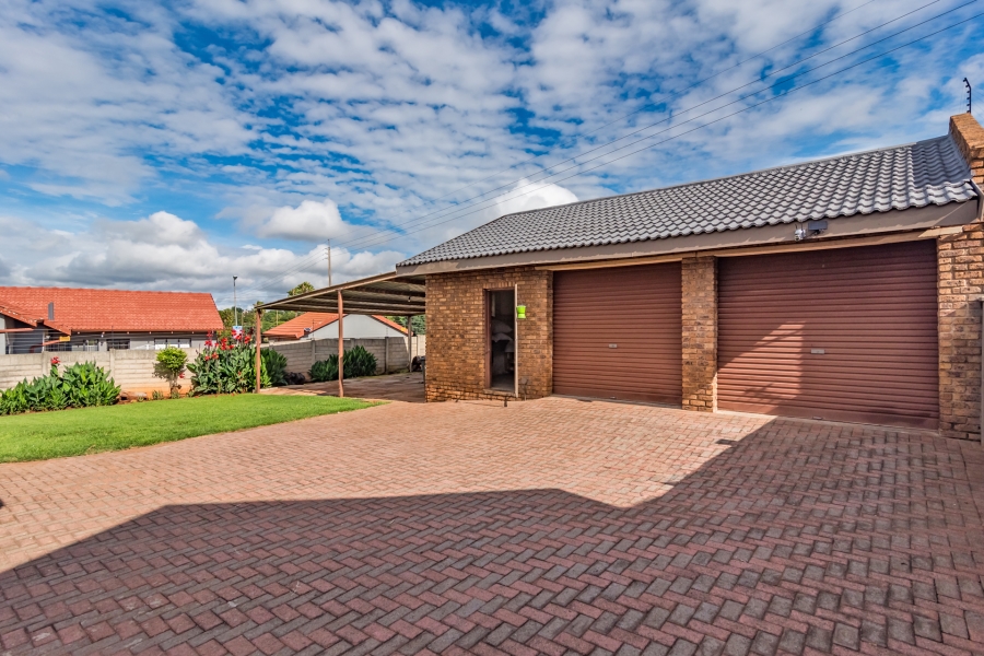 3 Bedroom Property for Sale in Rant En Dal Gauteng