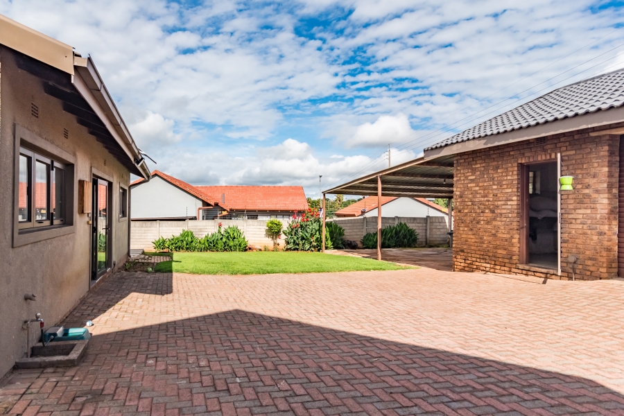 3 Bedroom Property for Sale in Rant En Dal Gauteng