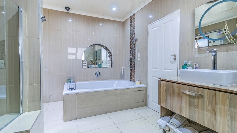 4 Bedroom Property for Sale in Highway Gardens Gauteng