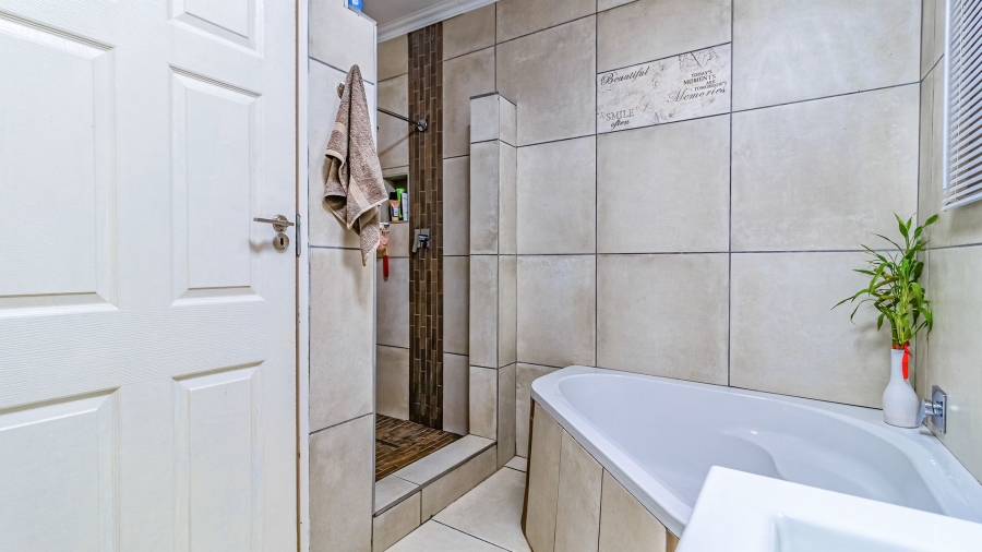 4 Bedroom Property for Sale in Highway Gardens Gauteng