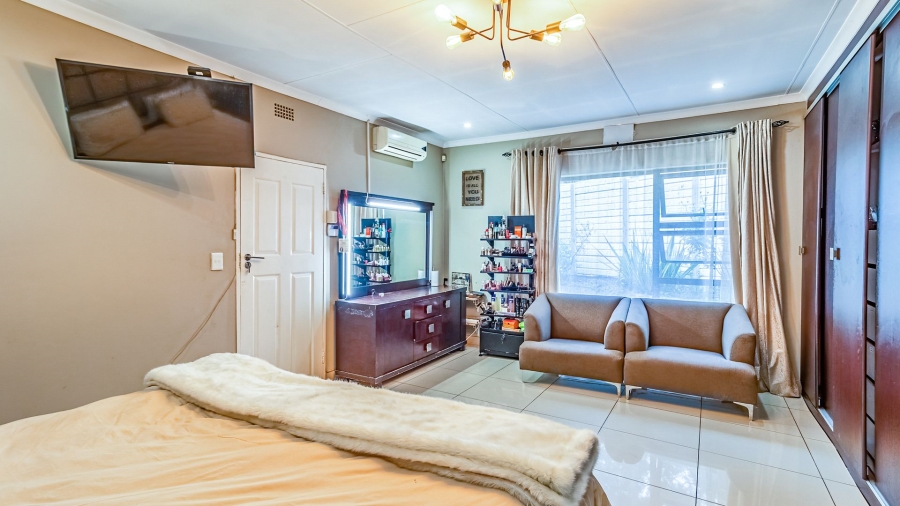 4 Bedroom Property for Sale in Highway Gardens Gauteng