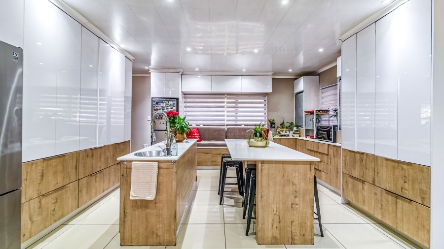 4 Bedroom Property for Sale in Highway Gardens Gauteng